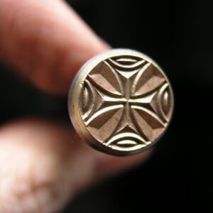 014-02 Templářský kříž v kruhu