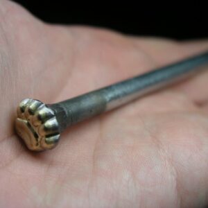 Teddy stopa razidlo do kůže