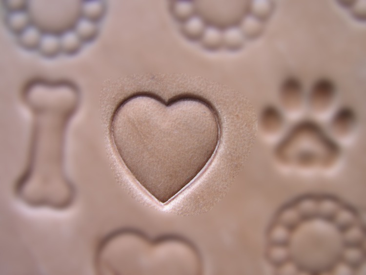 014-07 Mega heart - Mega Herzen (14 x 14 mm) Mega srdce