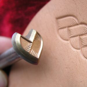 013-02 Vánočka - Braid Stamp 12x11 mm - Gürtelgeflechte