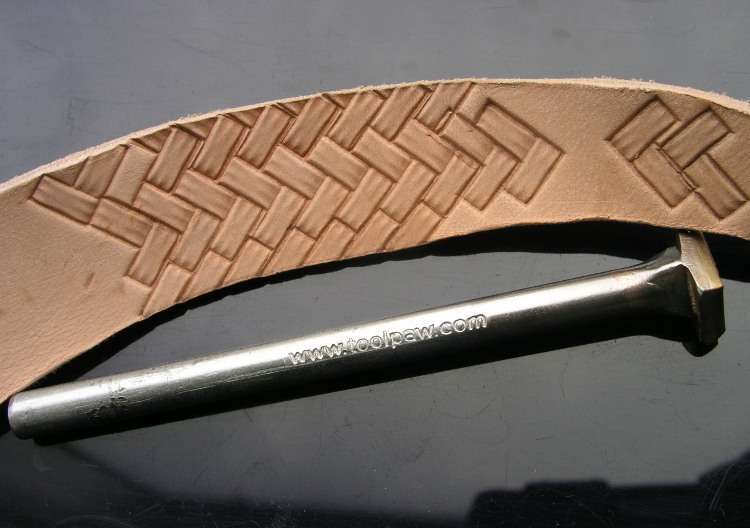 013-07 Hranatá vánočka parkety raznice – Obrázok 2