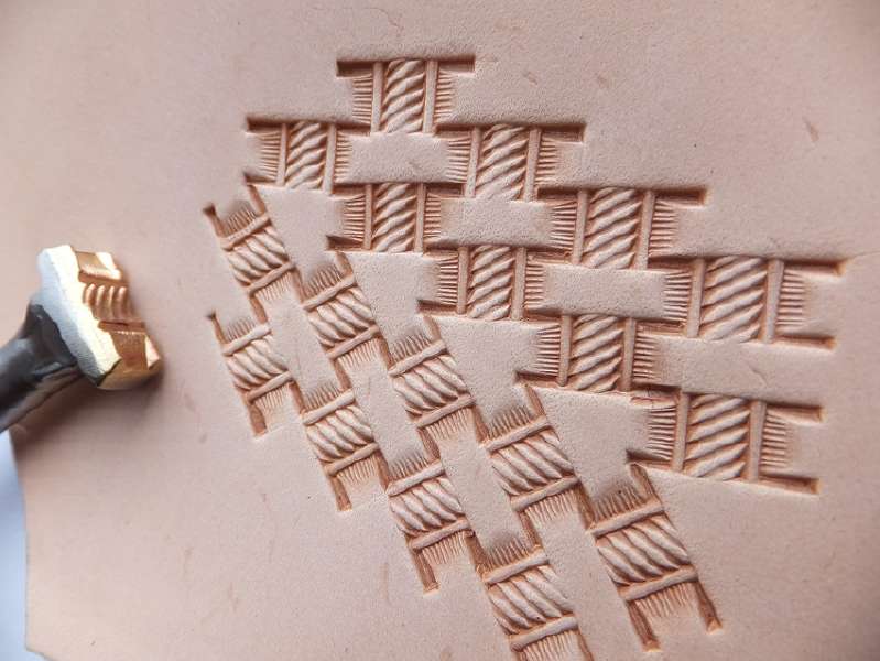 013-17 Košík s lanem raznice do kůže