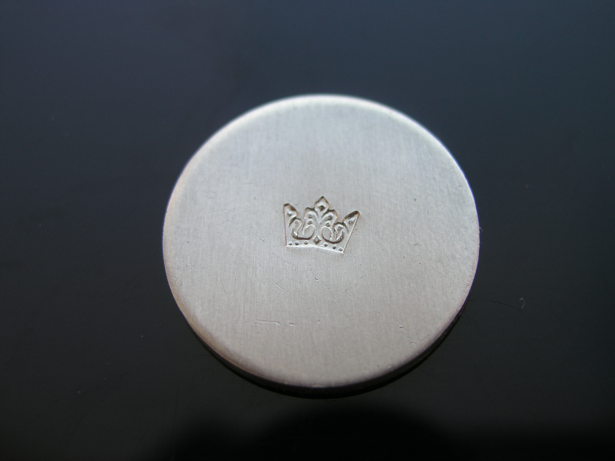 Královská koruna razidlo do kovu