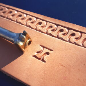 Zaoblený grécky meander raznica