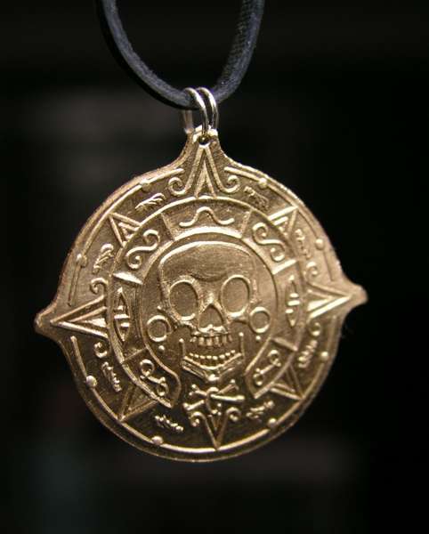 042-43 Pirátský amulet