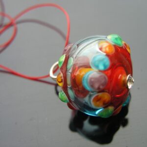 Stříbrný přívěsek s barevnou vinutou perlou a zirkonem