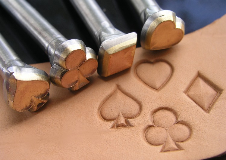 017-01 Karetní symboly - sada 4 razidel