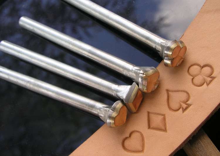 017-01 Karetní symboly - sada 4 razidel – Obrázok 2