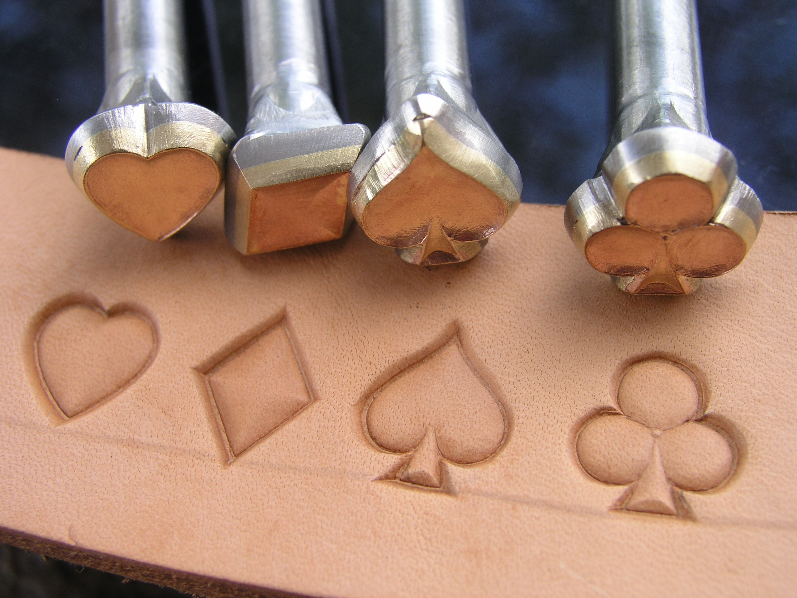 Karetní symboly razidla do kůže