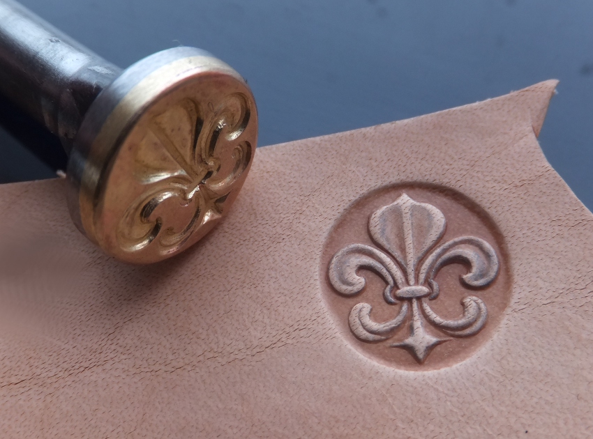 014-17 Lilie v kruhu – Obrázok 2