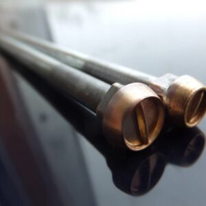 šrouby 2 razidla do kůže 1 šrouby 2 razidla do kůže