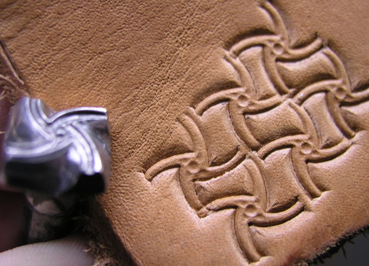 017-19 Košík a vějíř 2 razidla – Obrázok 5