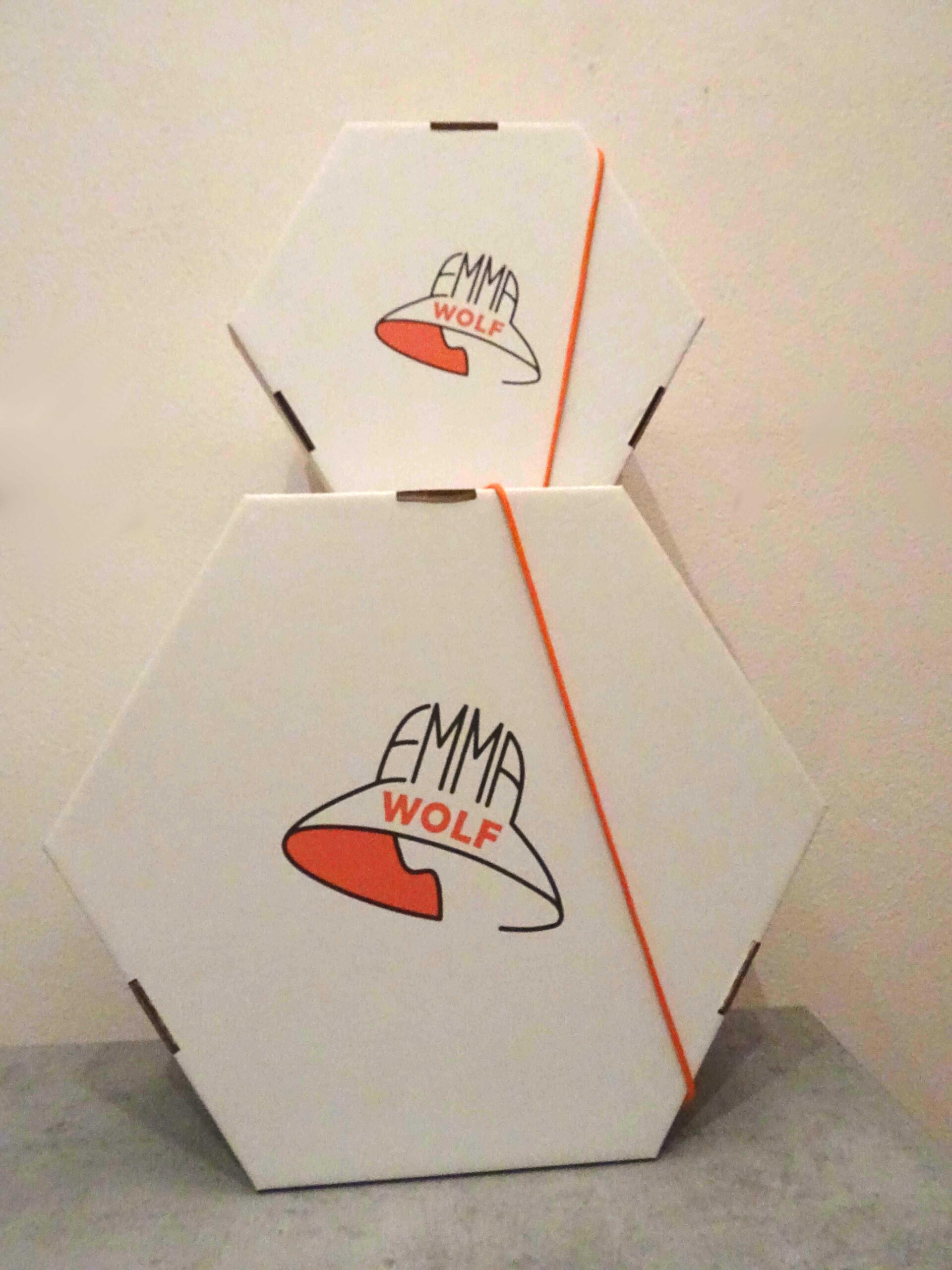 Krabice na klobouky s logem