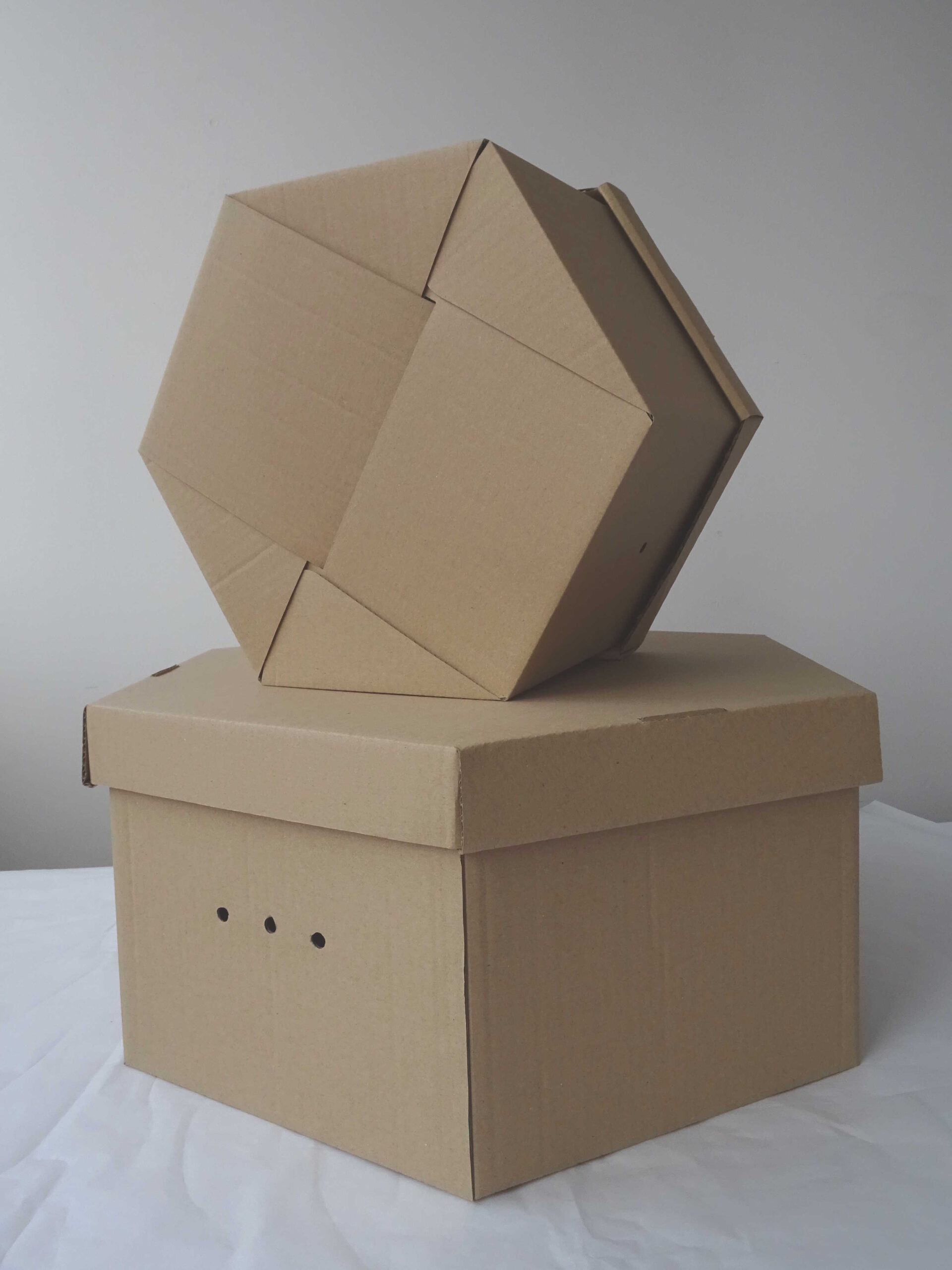 Krabice na klobouky šestihran hnědá