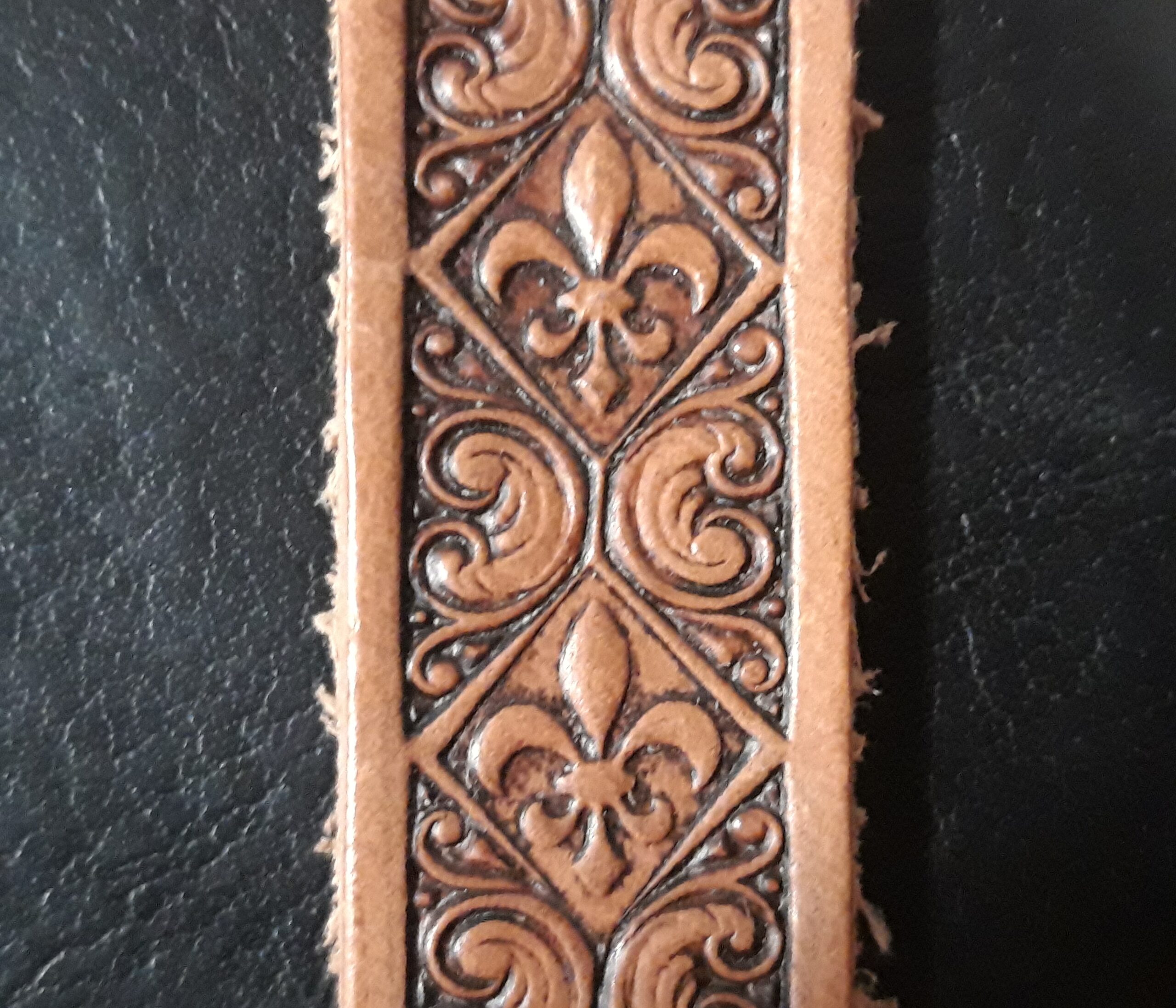 014-18 Lilie v kosočtverci - Fleur de Lis -Lili LEATHER STAMP – Obrázok 3