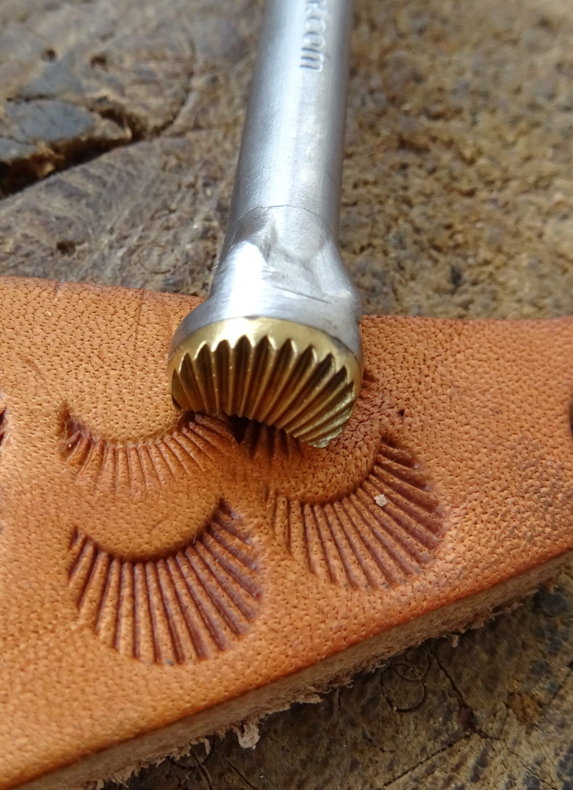 Camouflage 11x9 razidlo do kože