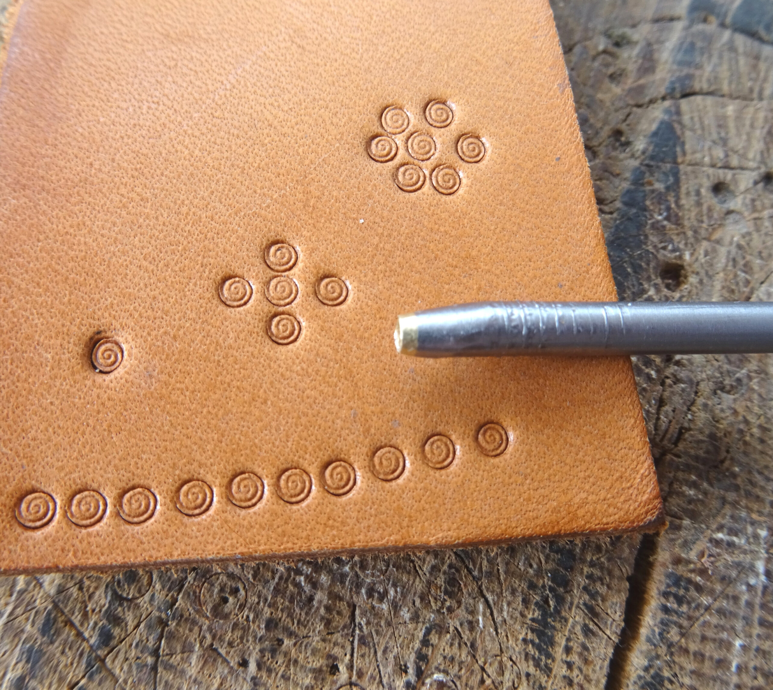 012-14 Špirála MINI razidlo do kože