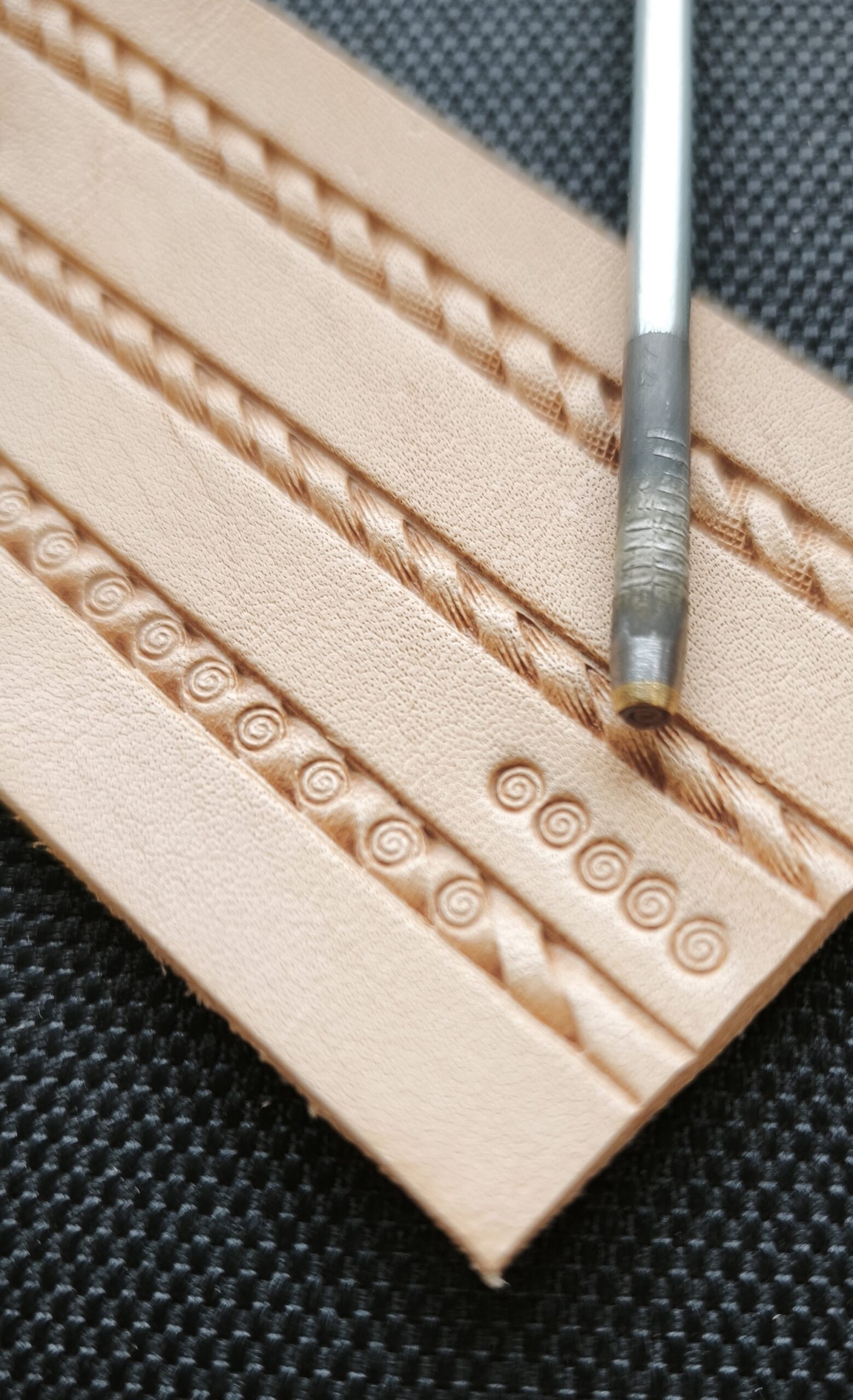 012-14 Špirála MINI razidlo do kože